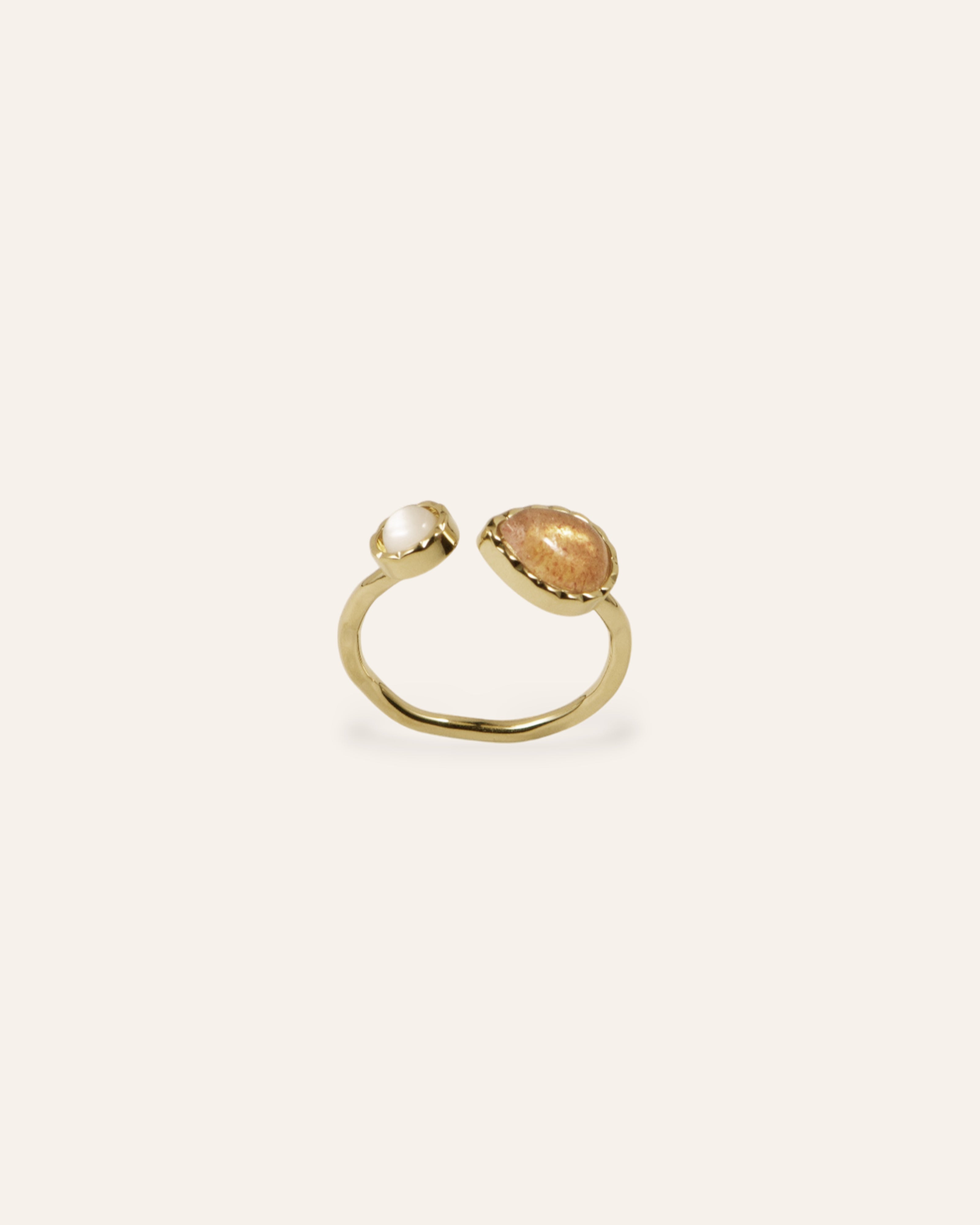 Elena Quartz Ring 18k gold plated / Raspberry Quartz and Mother-of-Pearl